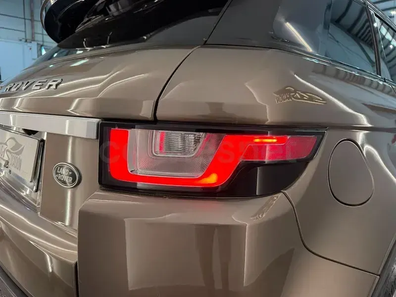 Usado Land Rover Range Rover evoque HSE Dynamic 240 CV (176 kW) 2017 Beige SUV