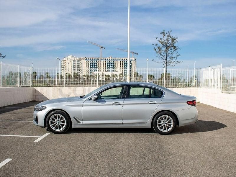 Usado BMW 520 Comfort Edition 190 CV (139 kW) 2021 Gris / plata Berlina