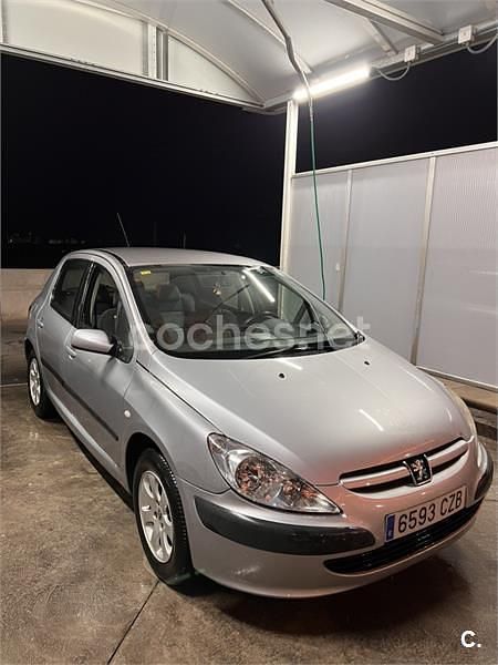 Gris / plata Usado 2004 Peugeot 307 Familiar | 2900 € (Precio justo) - Imagen 1/4