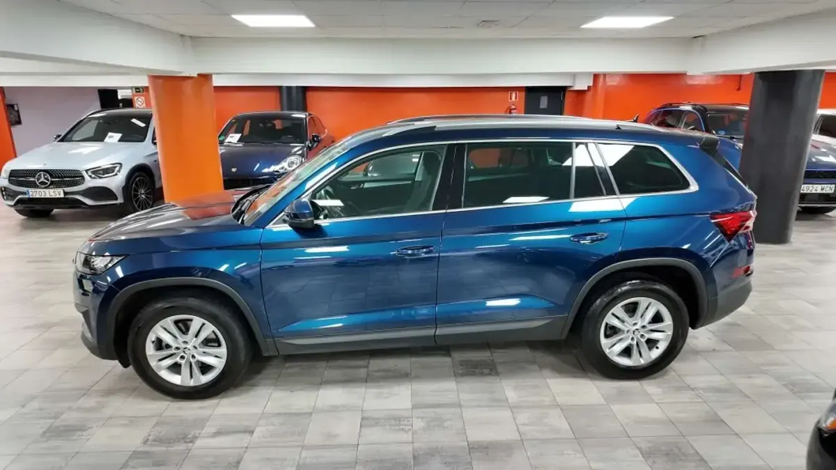 Usado Skoda Kodiaq Ambition 150 CV (110 kW) 2022 Azul SUV