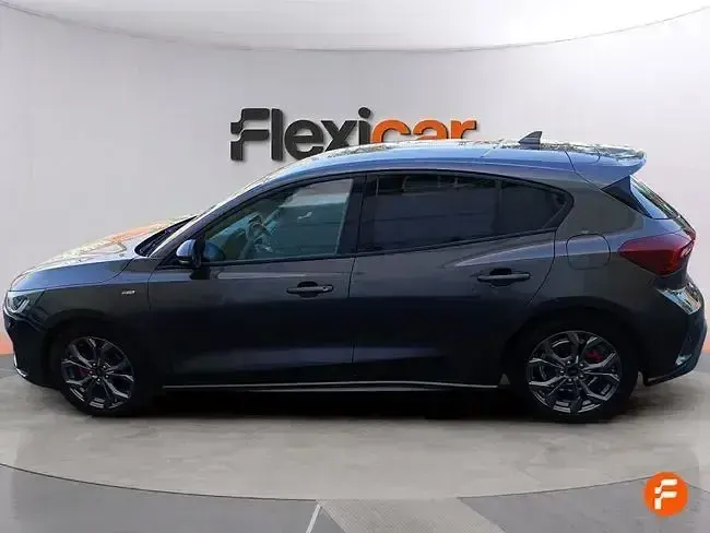 Usado Ford Focus ST-Line 125 CV (91 kW) 2022 Gris Berlina