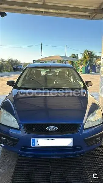 Usado Ford Focus Trend 100 CV (73 kW) 2006 Azul Berlina
