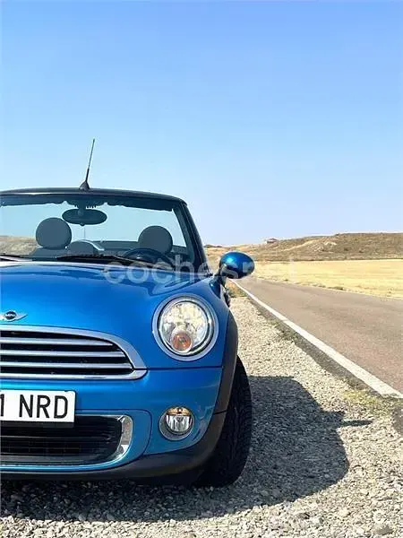 Usado Mini One Cabriolet 98 CV (72 kW) 2011 Azul Descapotable