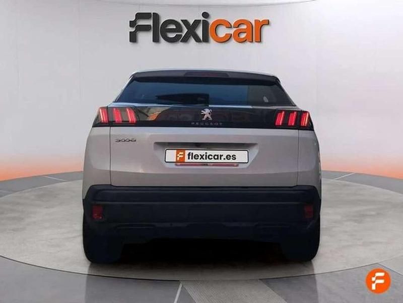 Usado Peugeot 3008 Active 131 CV (96 kW) 2021 Blanco SUV