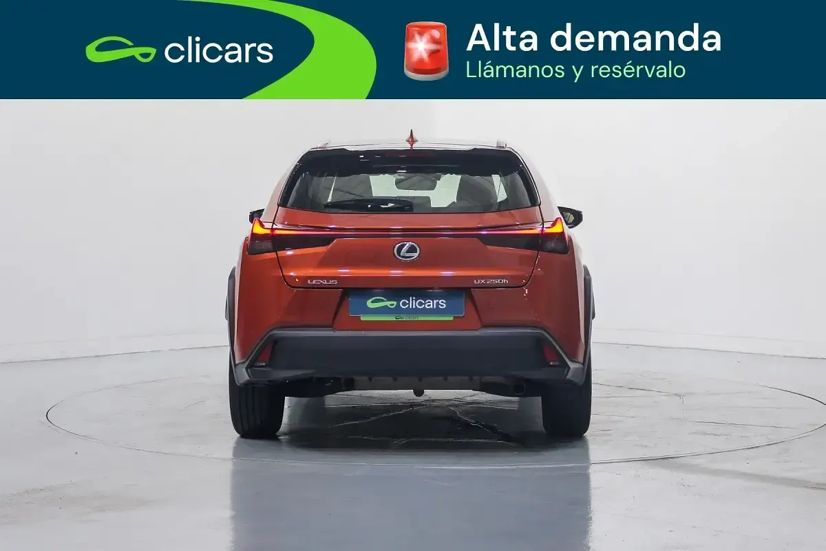 Usado Lexus UX 250h Business Edition 184 CV (135 kW) 2022 Naranja SUV
