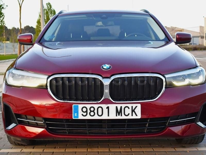 Używany BMW 520 190 KM (139 kW) 2022 Czerwony Kombi