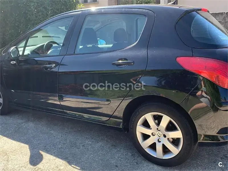 Usado Peugeot 308 Sport 90 CV (66 kW) 2009 Negro Berlina