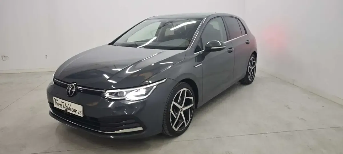 Usado VW Golf VII Style 150 CV (110 kW) 2020 Gris Utilitario