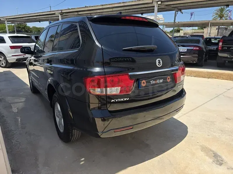 Usado SsangYong Kyron 138 CV (101 kW) 2009 Negro SUV