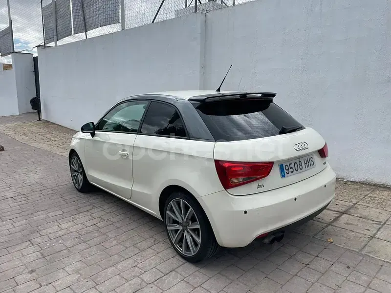 Usado Audi A1 Attraction 122 CV (89 kW) 2012 Blanco Utilitario