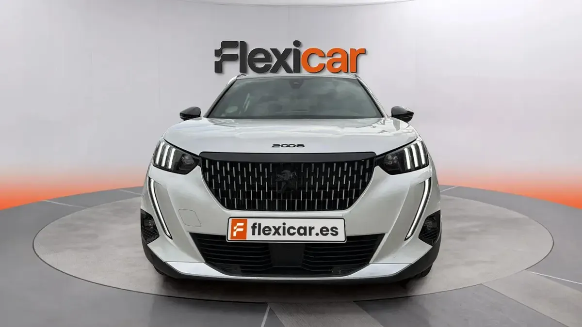 Usado Peugeot 2008 GT-line 131 CV (96 kW) 2020 Blanco SUV