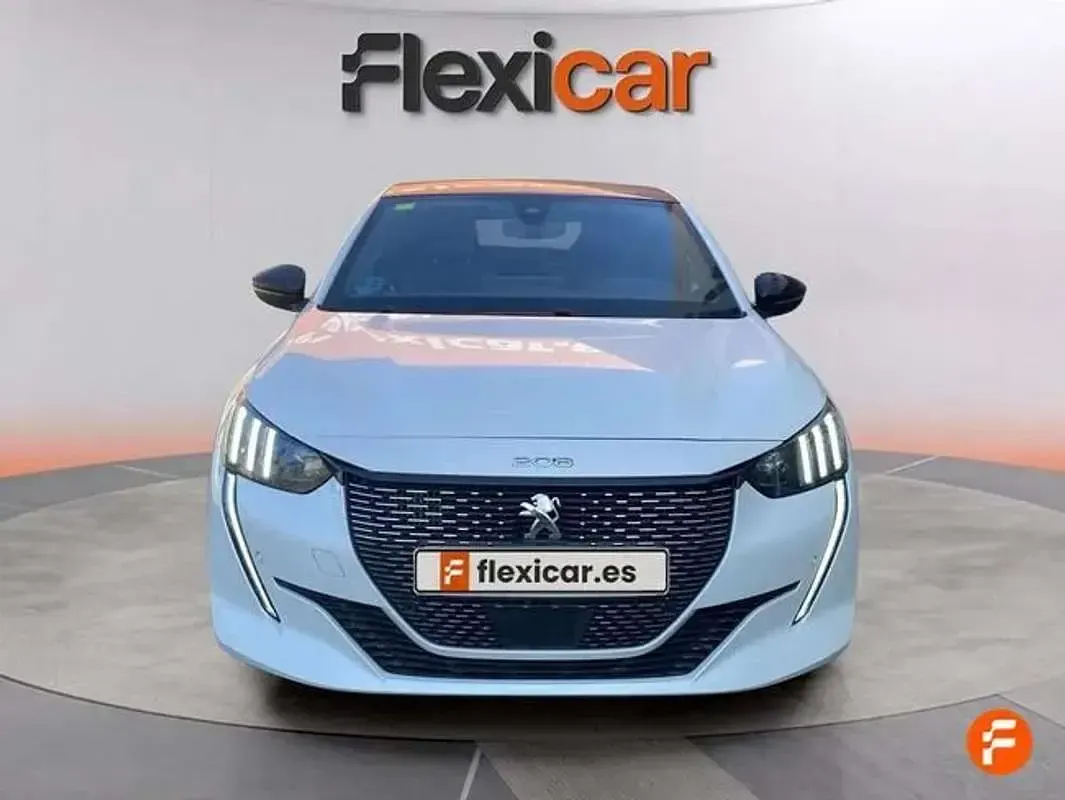 Usado Peugeot 208 GT-line 101 CV (74 kW) 2020 Blanco Utilitario