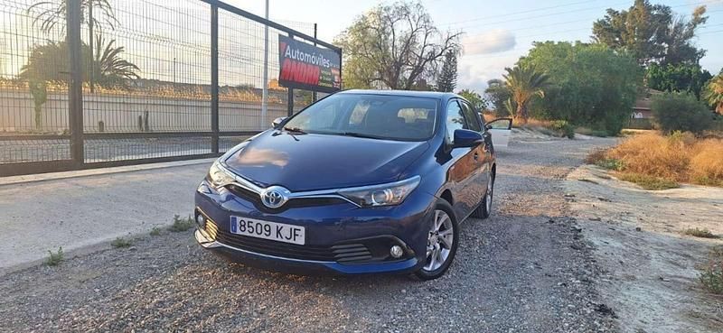 Azul Usado 2018 Toyota Auris Hybrid Active Utilitario | 14.000 € (Precio justo) - Imagen 1/4