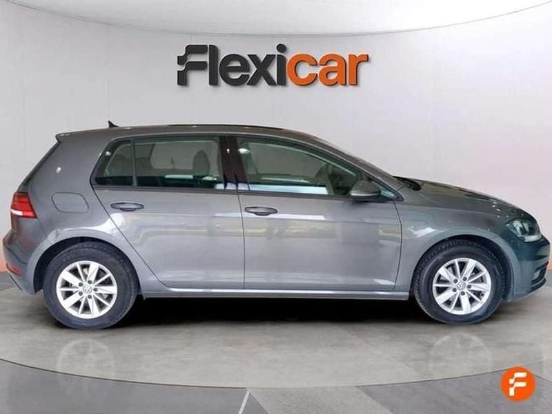 Usado VW Golf VII Advance 110 CV (80 kW) 2017 Gris Utilitario
