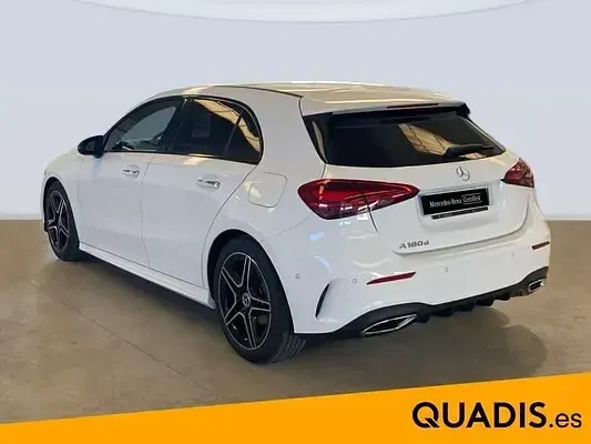 Usado Mercedes A180 116 CV (85 kW) 2025