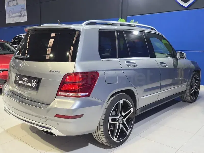 Usado Mercedes GLK350 265 CV (194 kW) 2015 Gris / plata SUV
