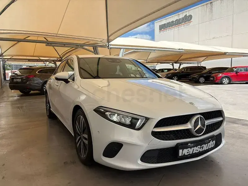 Käytetty Mercedes A200 150 HP (110 kW) 2021 Valkoinen Sedan