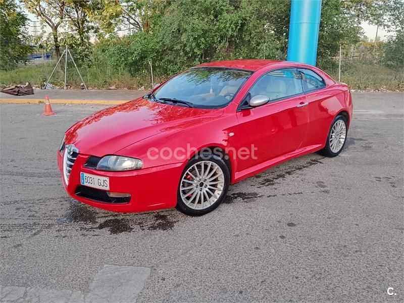 Usado Alfa Romeo GT 150 CV (110 kW) 2008 Rojo Coupe
