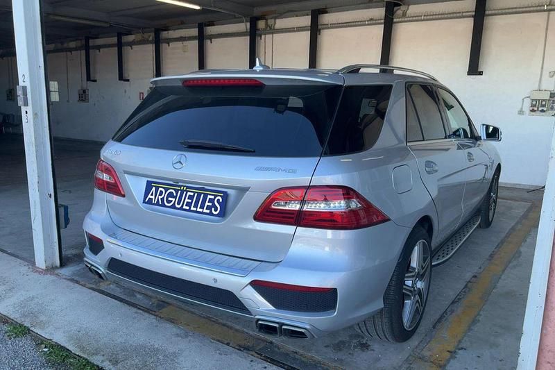 Usado Mercedes ML63 AMG AMG 525 CV (386 kW) 2015 Gris / plata SUV