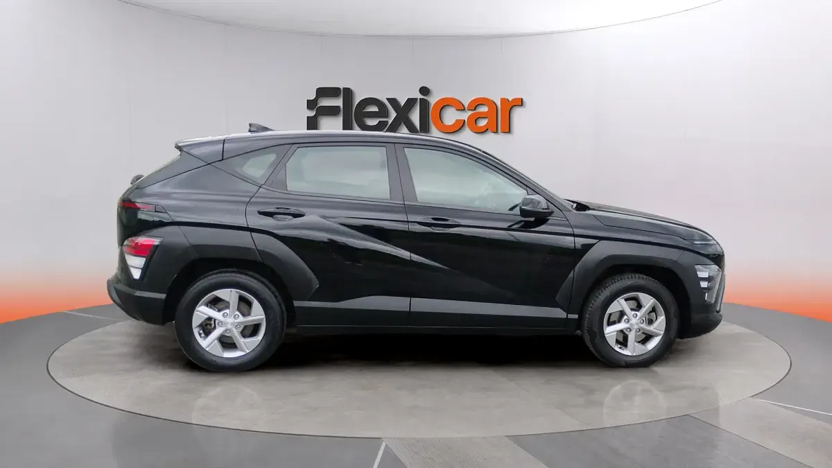 Usado Hyundai Kona 141 CV (103 kW) 2024 Negro SUV