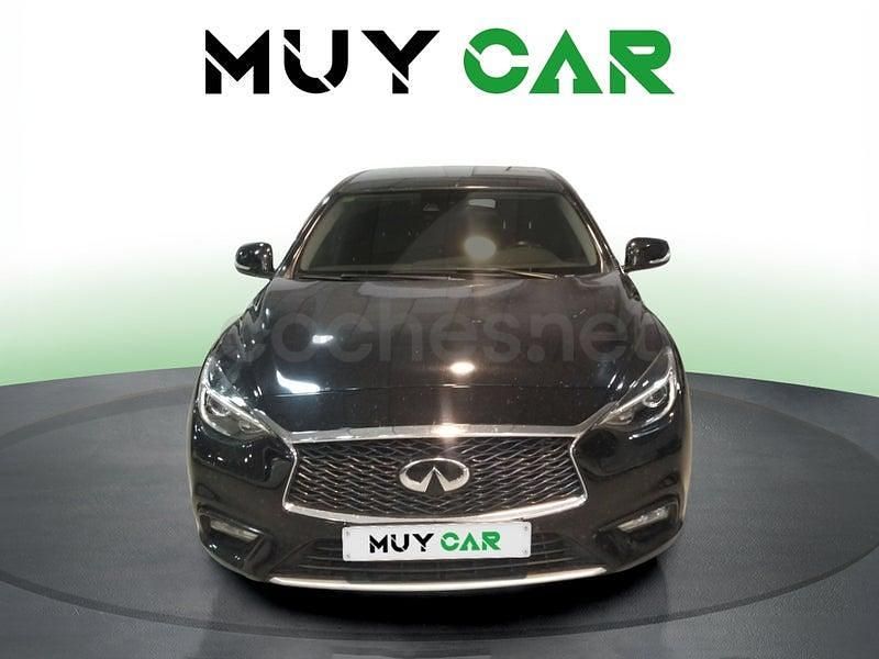 Usado Infiniti Q30 122 CV (89 kW) 2019 Negro Berlina