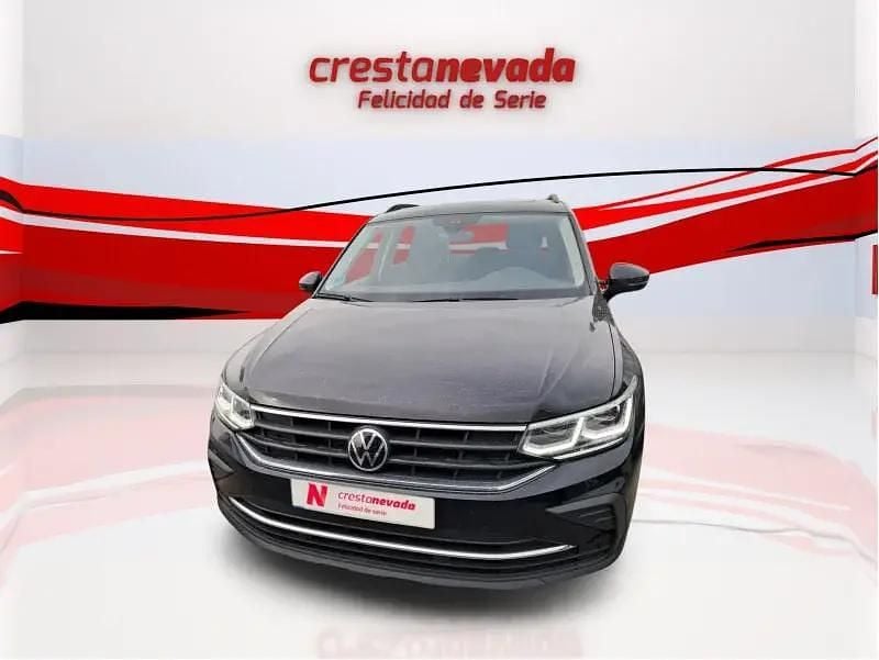 Usado VW Tiguan Life 150 CV (110 kW) 2021 Negro SUV
