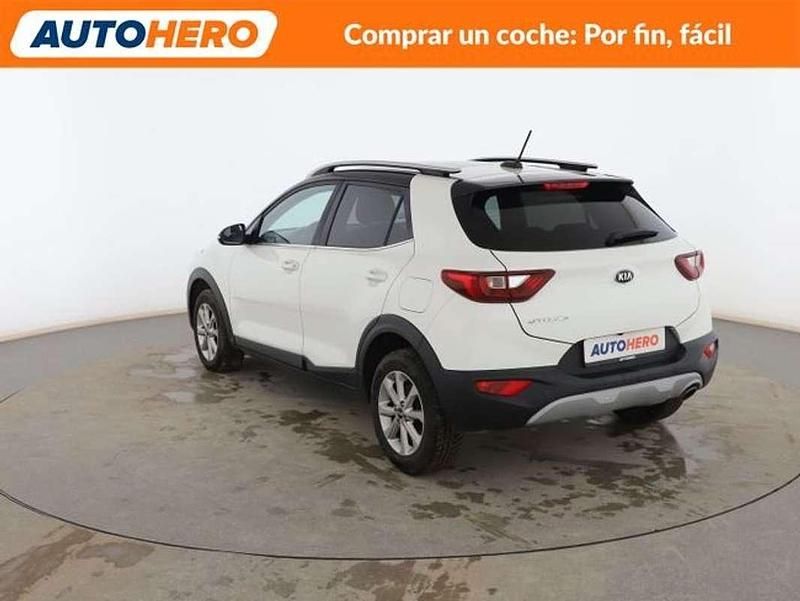 Usado Kia Stonic 84 CV (61 kW) 2018 Blanco SUV