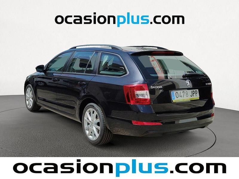 Usado Skoda Octavia Ambition 110 CV (80 kW) 2016 Negro Familiar