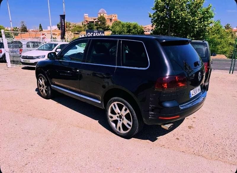 Usado VW Touareg 241 CV (177 kW) 2005 Negro SUV