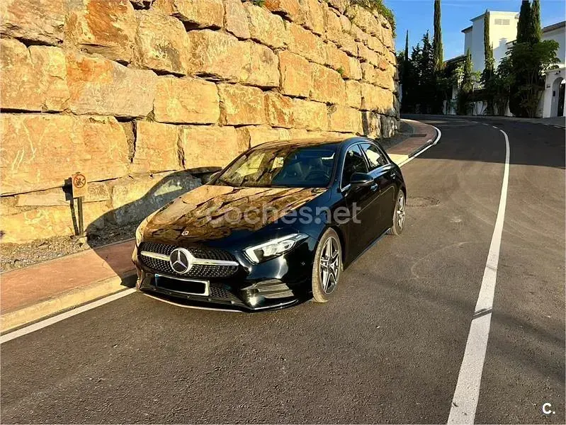Usado Mercedes A200 163 CV (119 kW) 2021 Negro Berlina
