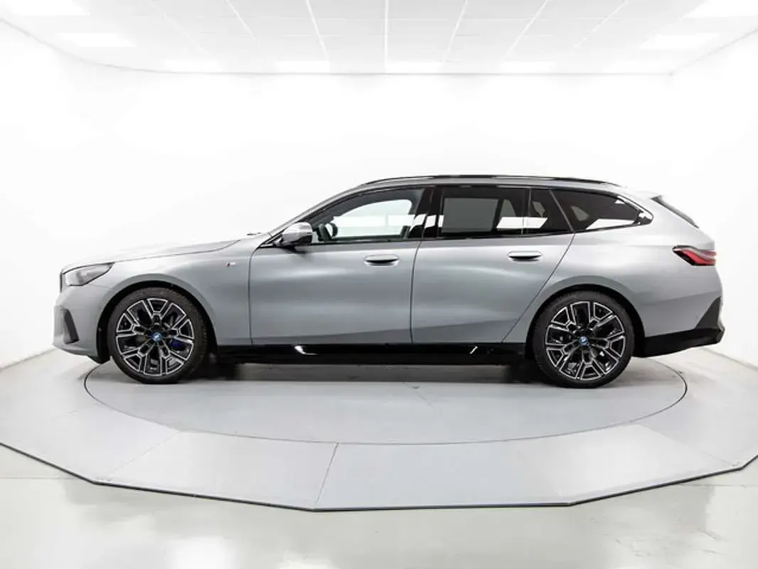 Usado BMW i5 250 kW (340 CV) 2024 Gris Familiar