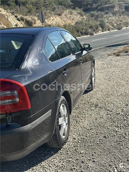 Usado Skoda Octavia Elegance 140 CV (102 kW) 2005 Negro Berlina