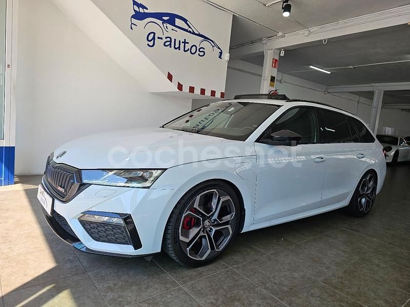 Blanco Usado 2021 Skoda Octavia RS Familiar | 27.900 € (Precio justo) - Imagen 1/4