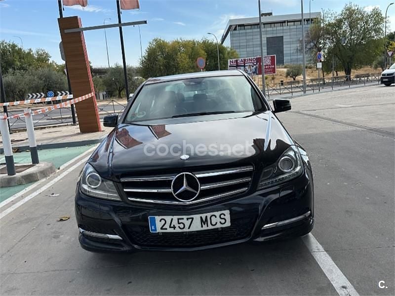 Usado Mercedes C220 Avantgarde 170 CV (125 kW) 2014 Negro Berlina