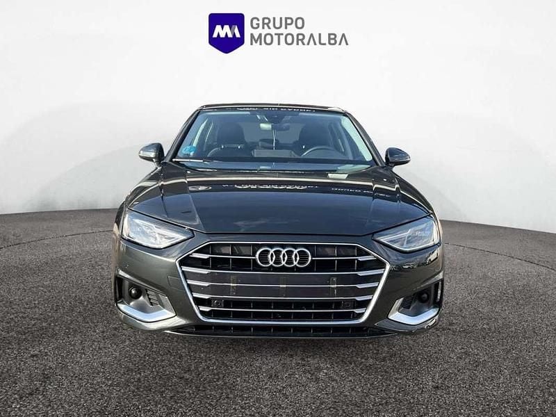 Usado Audi A4 Advanced 163 CV (119 kW) 2021 Gris Berlina