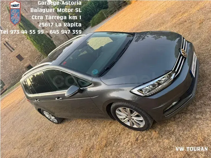 Usado VW Touran Sportline 150 CV (110 kW) 2017 Gris / plata Monovolumen