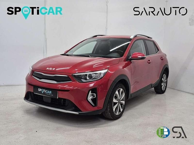 Usado Kia Stonic 101 CV (74 kW) 2022 Rojo SUV