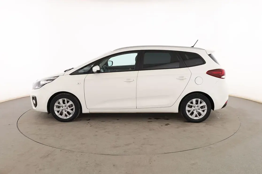 Usado Kia Carens 135 CV (99 kW) 2017 Blanco Monovolumen