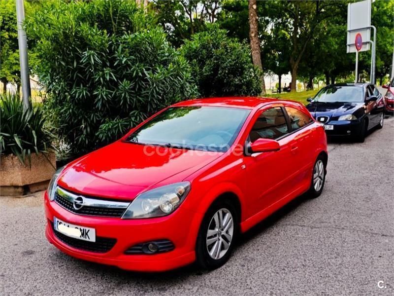 Rojo Usado 2009 Opel Astra GTC Sport Berlina | 4200 € (Precio justo) - Imagen 1/4