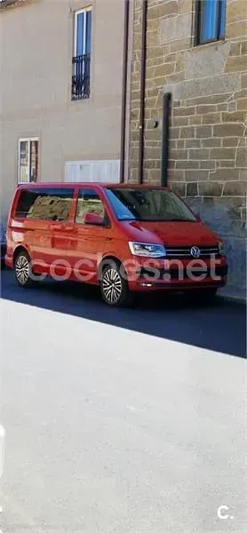 Usado VW Multivan 150 CV (110 kW) 2017 Rojo Monovolumen