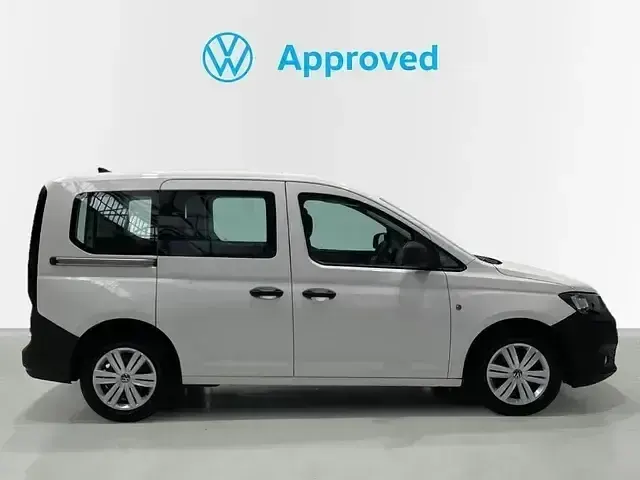 Usado VW Caddy 102 CV (75 kW) 2021 Blanco Monovolumen