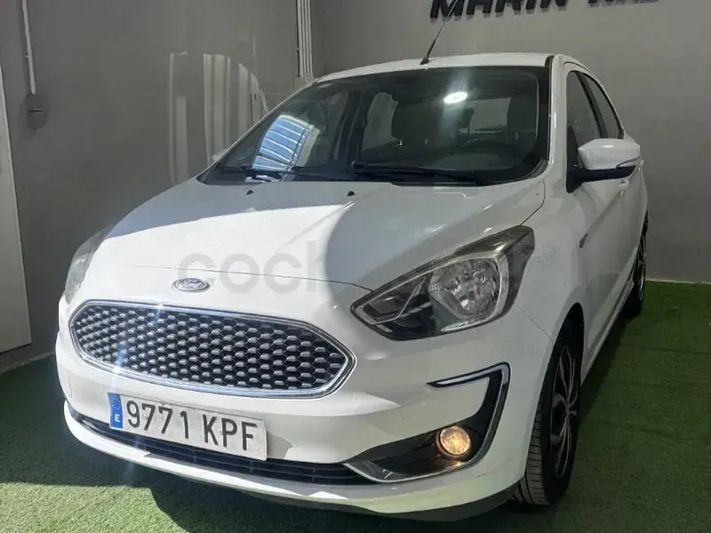 Usado Ford Ka Plus 85 CV (62 kW) 2017 Blanco Utilitario