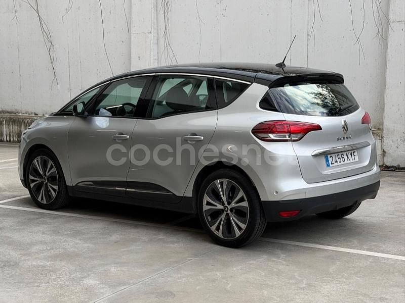 Usado Renault Scénic IV Zen 140 CV (102 kW) 2019 Gris / plata Monovolumen
