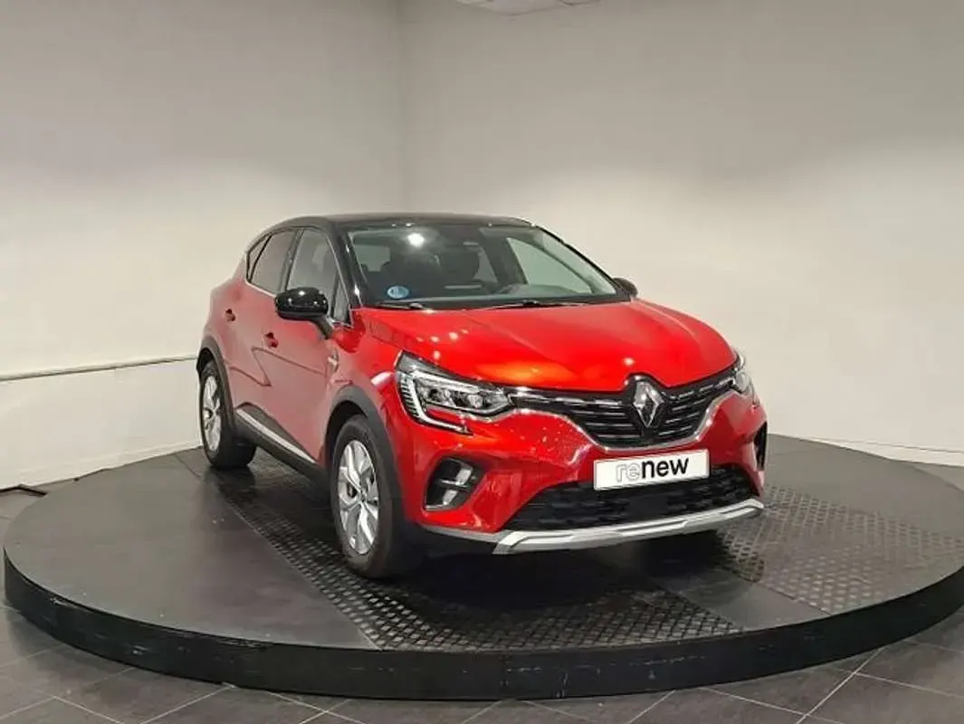 Usado Renault Captur Zen 160 CV (117 kW) 2022 Rojo SUV
