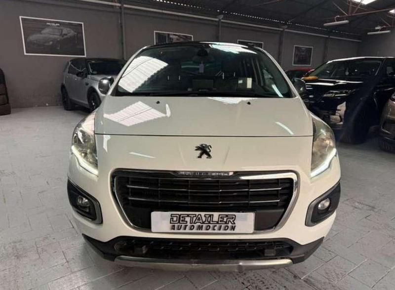 Usado Peugeot 3008 Allure 120 CV (88 kW) 2016 Blanco Monovolumen
