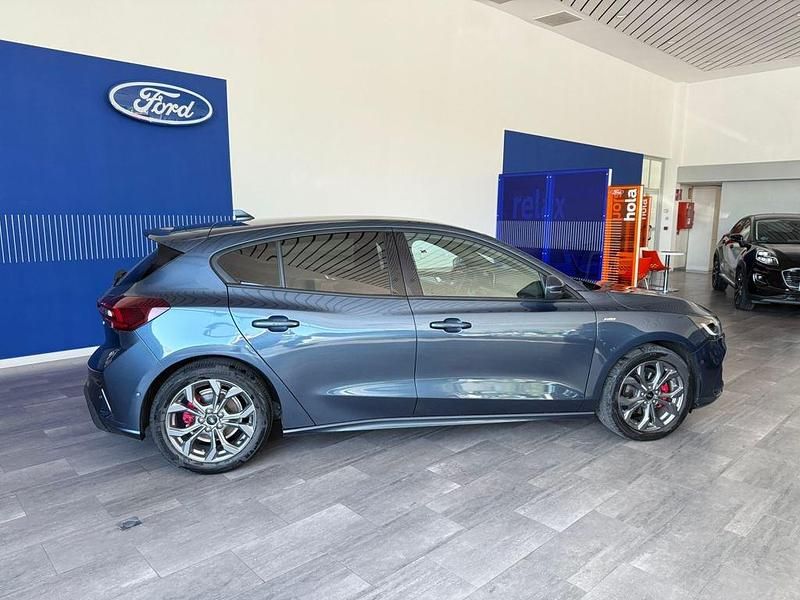 Usado Ford Focus Trend+ 125 CV (91 kW) 2022 Azul Berlina