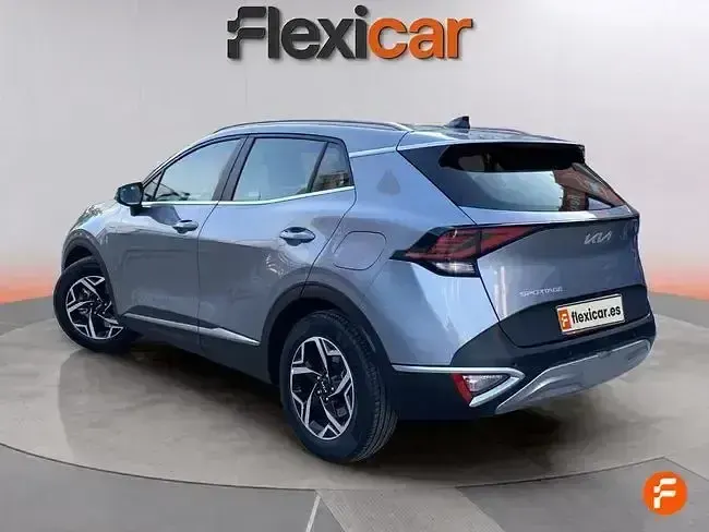 Usado Kia Sportage 115 CV (84 kW) 2023 Gris SUV