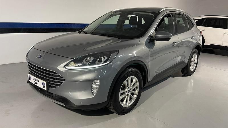 Usado Ford Kuga Titanium 190 CV (139 kW) 2022 Gris SUV