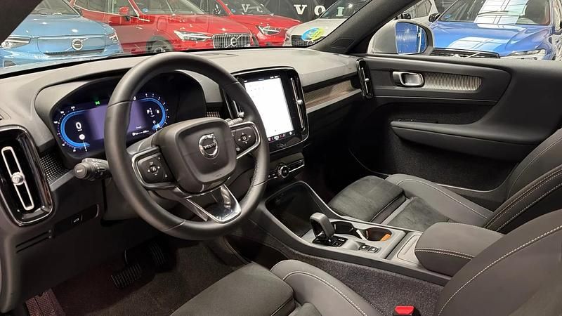 Usado Volvo XC40 Core 197 CV (144 kW) 2024 SUV