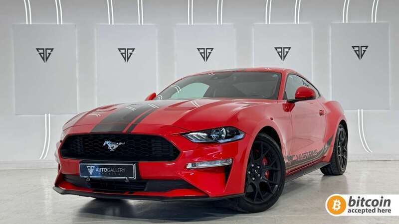 Rojo Usado 2019 Ford Mustang Fastback Coupe | 38.900 € (Un poco caro) - Imagen 1/4